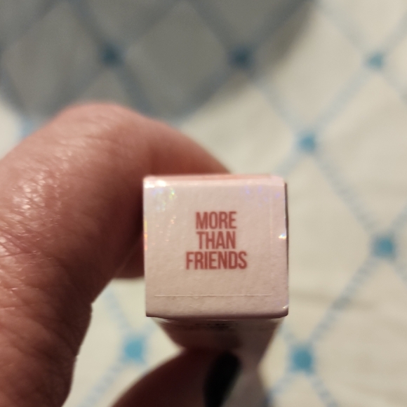 Jeffree Star Supreme Gloss - Vibrant Purple - Picture 4 of 5